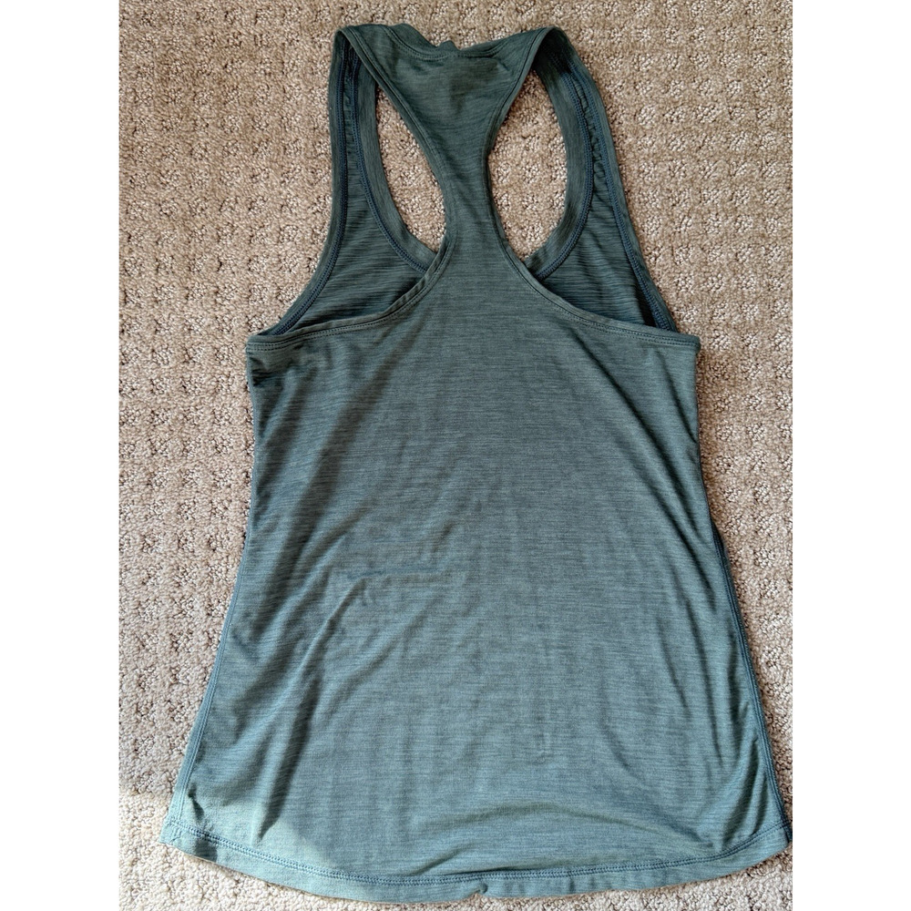 Vuori Lux Performance Tank Top Womens XS Green Racerback Lightweight Sports - Picture 7 of 7
